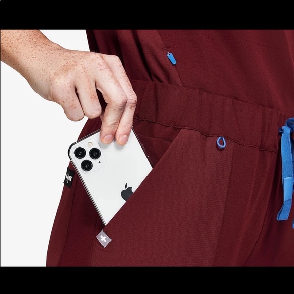 NWT FIGS SCRUB SET Disney Mickey Mouse Set - Picture 6 of 9